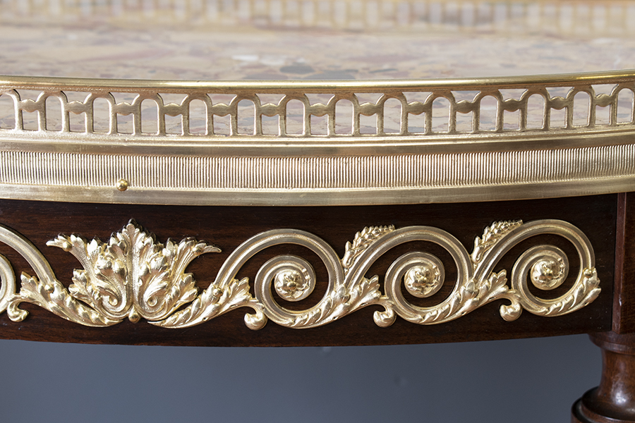 アンティーク家具のブロンズ.jpg アンティーク家具のブロンズ.jpg