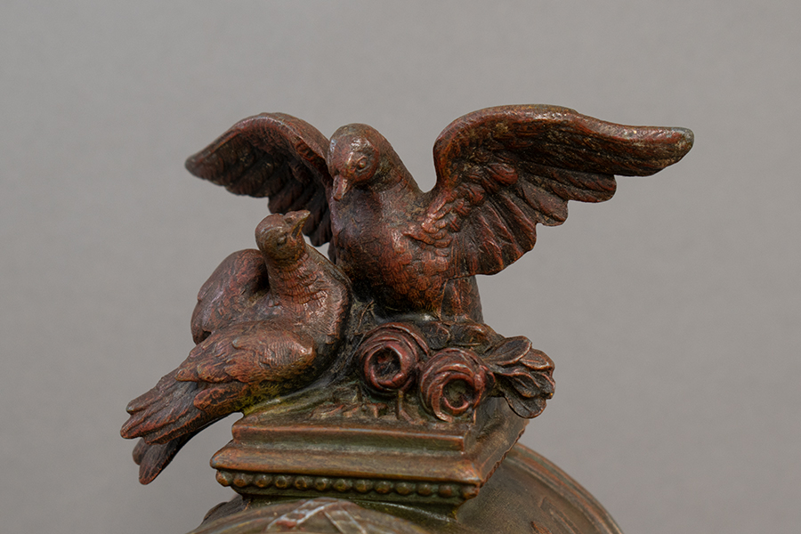 クピドーアンティークマントルクロックのトップ.jpg クピドーアンティークマントルクロックのトップ.jpg