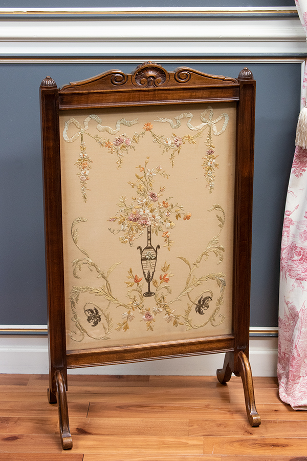 フロワー刺繍ファイヤースクリーン